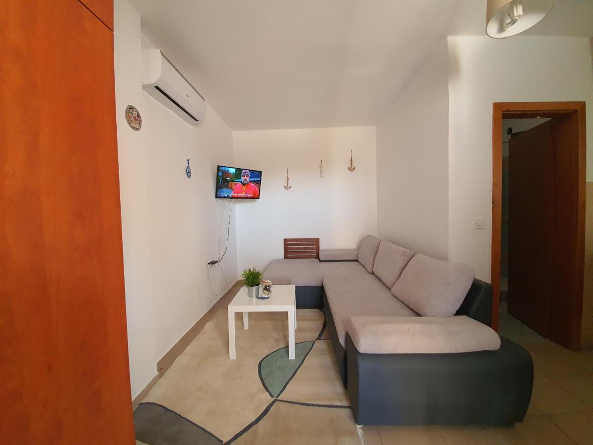 Apartmani Bellevue Vir Exterior foto