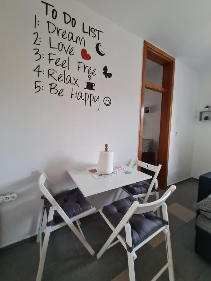 Apartmani Bellevue Vir Exterior foto